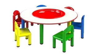 Tavolo e sedie in plastica